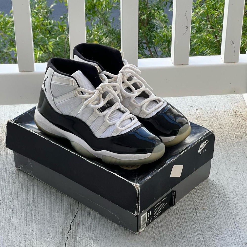 Nike Air Jordan 11 Retro Sneakers
